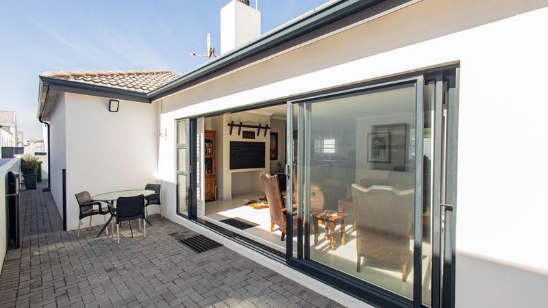 3 Bedroom Property for Sale in Sandy Point Western Cape
